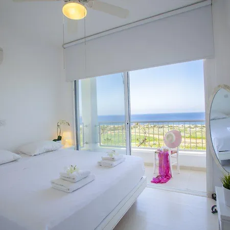 Protaras Seashore Villa, Majestic Location Protaras Villa 47 Вилла